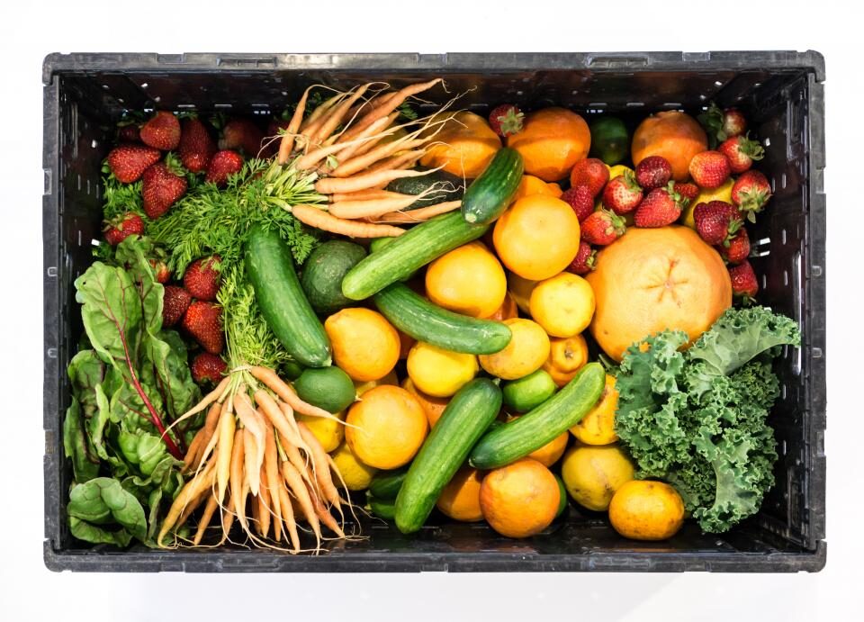 Cassetta di frutta e verdura fresca